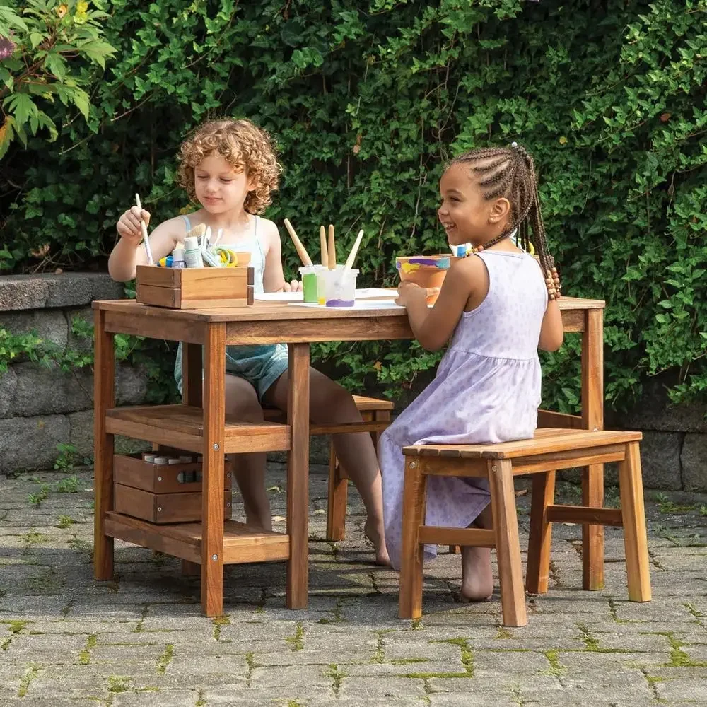Kids Outdoor Bench - 子供用屋外クレートテーブルと2つのベンチセット：アカシア材製アクティビティデスク（クレート、キャディー、収納棚付き） | キッズプレイ＆ピクニックテーブル