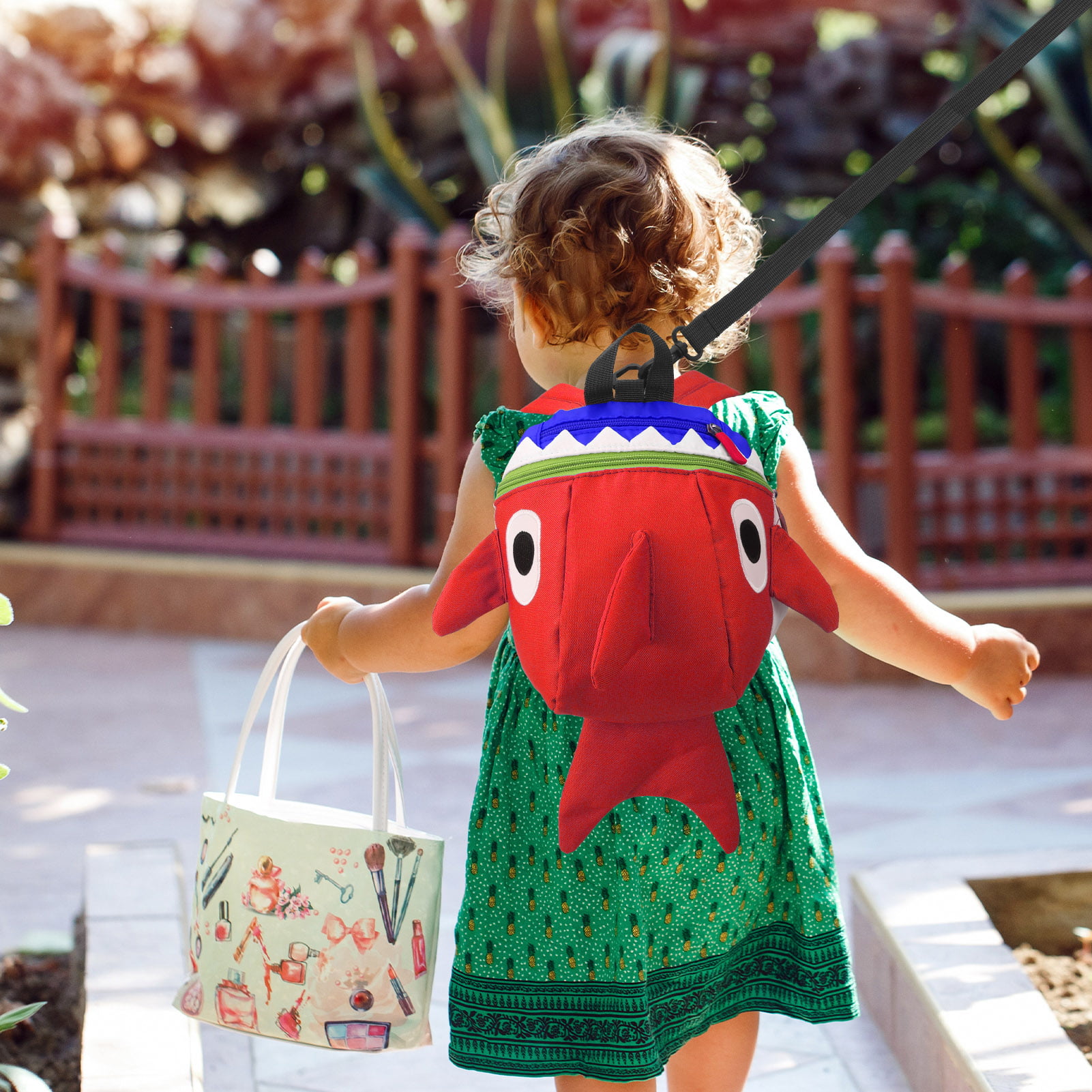 子供、男の子と女の子のための面白い漫画サメのバックパック、安 - Kids Outdoor Backpack のレビューと価格